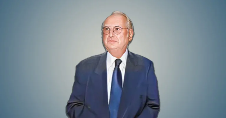 Richard Meier in a suit and tie