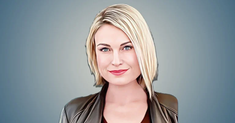 Tosca Musk with blonde hair